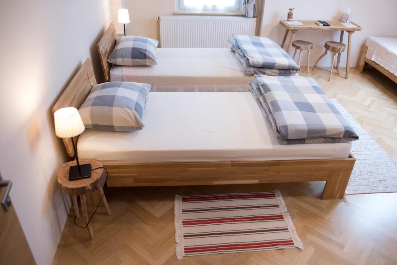 Bed & Breakfast Dvorec Petrovče Eksteriør bilde